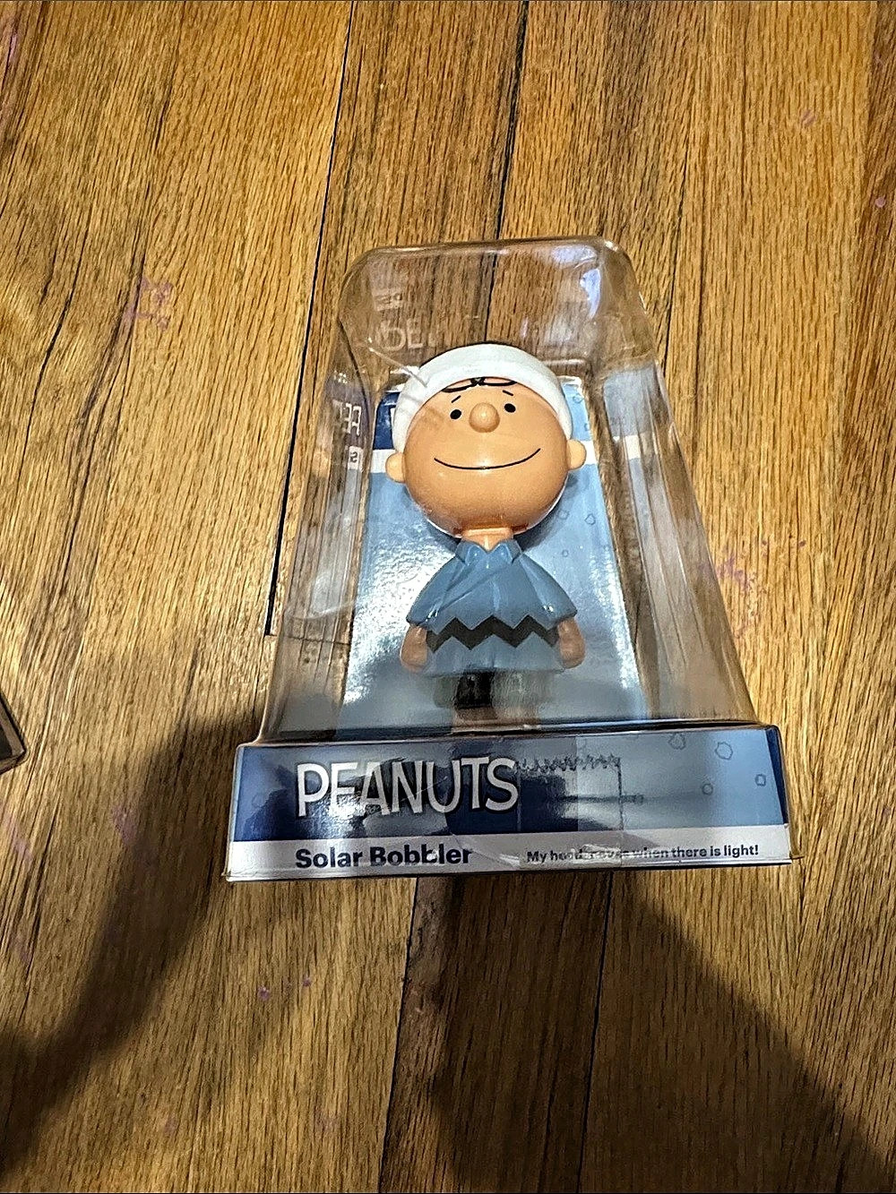 Peanuts Solar Bobbler Blue & White NWT
